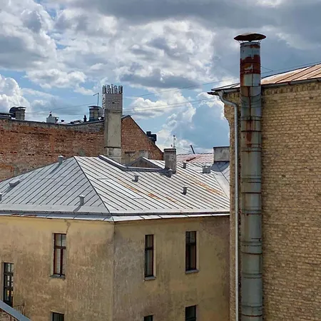 Апартаменты Charming With Rooftop View Рига