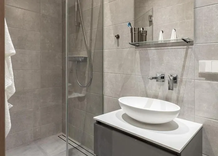 Apartment Charming With Rooftop View