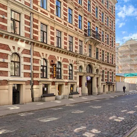 Charming With Rooftop View Appartement